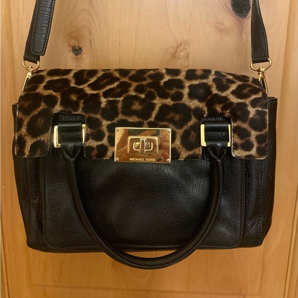 Michael Kors Handbags - Michael Kors black leather Shoulder bag with Calf Hair Leopard print